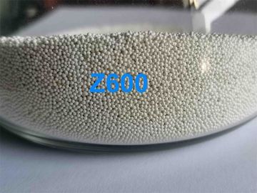 Z600 600 - 850μM de Ceramische Schot het Uithameren Hoge Witte Kleur van de Hardheids Vlotte Oppervlakte